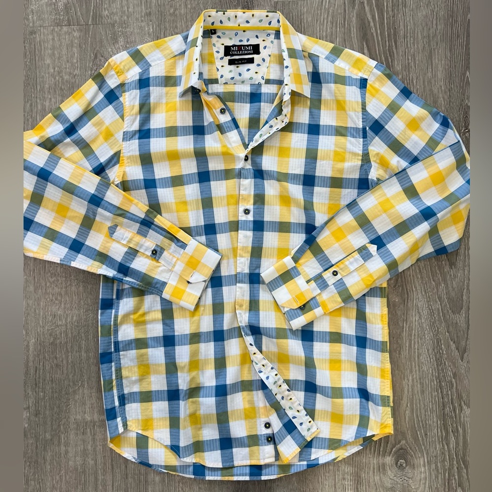 Mizumi collection, men’s casual button down shirt, size large